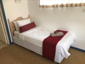 Aquarius Bed & Breakfast