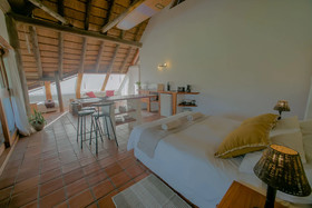 Dreamland Beach House & Studios At Supertubes