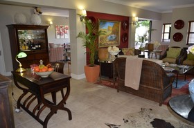 Mandyville Hotel