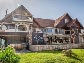 Surf Lodge South Africa Hostel