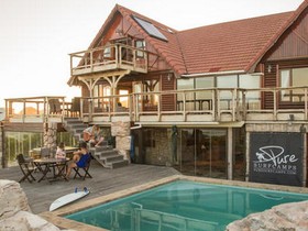 Surf Lodge South Africa Hostel