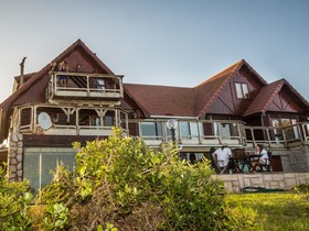 Surf Lodge South Africa Hostel