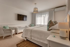 Amanzi Island Boutique Hotel