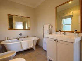 Isola Bella Guest House