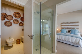 The Retreat on Cliff