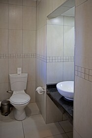 Brookes Hills Suites