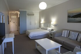 Brookes Hills Suites