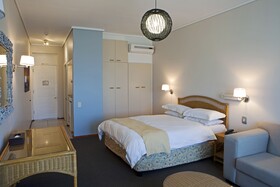 Brookes Hills Suites