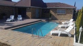 Ebenezer Guest House Bluewater Bay