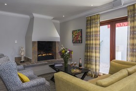 Villa Tuscana by Mantis