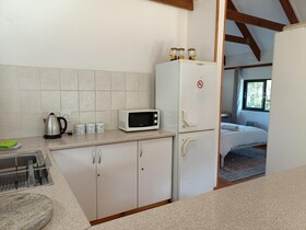 Fijnbosch Cottage and Camping