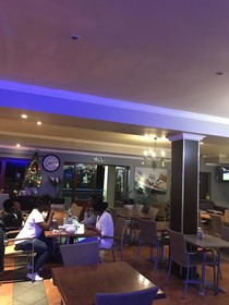 VJ's Guesthouse & Restaurant