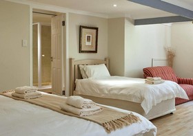 Yellow Aloe Guesthouse