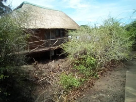Mophy Budget Safari Lagoon Camp