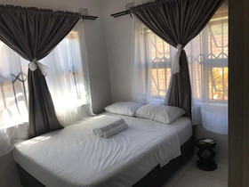Khaya Lethu Holiday Home