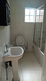 Losin Guest House