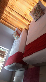 Losin Guest House