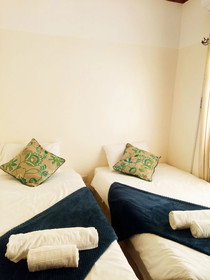 Losin Guest House
