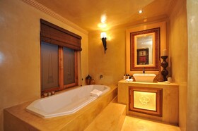 Amanzi Lodge