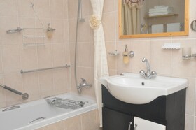 Mpofu Bed & Breakfast