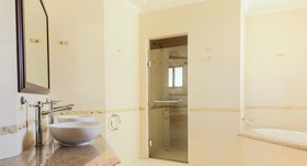 The Palm Jumeirah Villas - Frond D by Nasma Luxury Stays