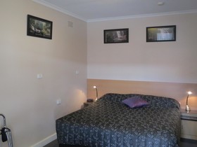 Clifton Motel