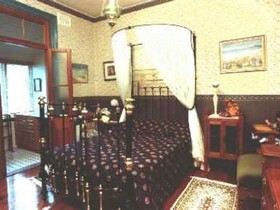 Sirens Bed & Breakfast