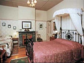 Sirens Bed & Breakfast