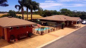 Centrepoint Motel