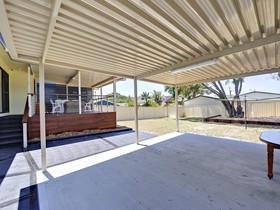 Fingal Beach Shack