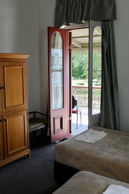 Vandenberg Hotel Forbes