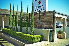 Club Motel and Apartments