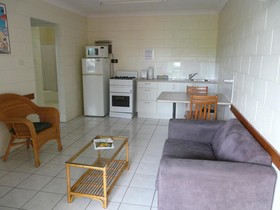 Oasis Inn