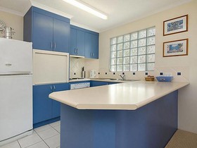 Fairseas Apartments