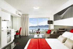 Oaks Metropole Hotel