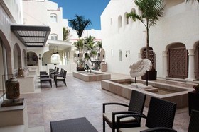 Oaks Metropole Hotel