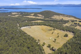 Manfield Country Bruny Island