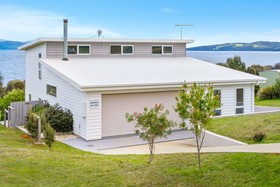 Manfield Seaside Bruny Island
