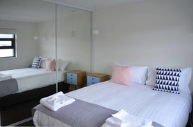 Kangaroo Bay Apartments