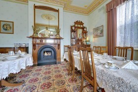 Glen Osborne House