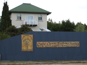 Somerset Beachside Cabin and Caravan Park