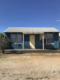 Somerset Beachside Cabin and Caravan Park