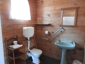 Somerset Beachside Cabin and Caravan Park