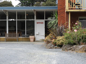 Somerset Beachside Cabin and Caravan Park