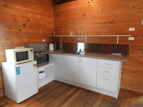 Somerset Beachside Cabin and Caravan Park