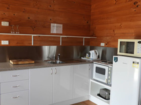 Somerset Beachside Cabin and Caravan Park