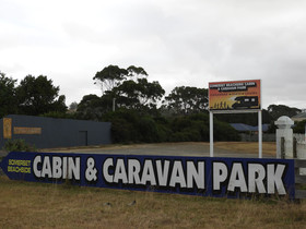 Somerset Beachside Cabin and Caravan Park