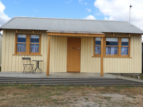 Somerset Beachside Cabin and Caravan Park