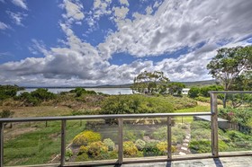 Swan Cove