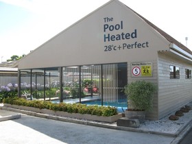 Barclay Motor Inn